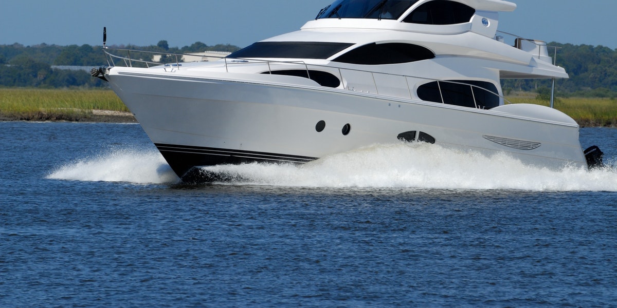 5 Tips For Buying A Repossessed Boat Repo Finder