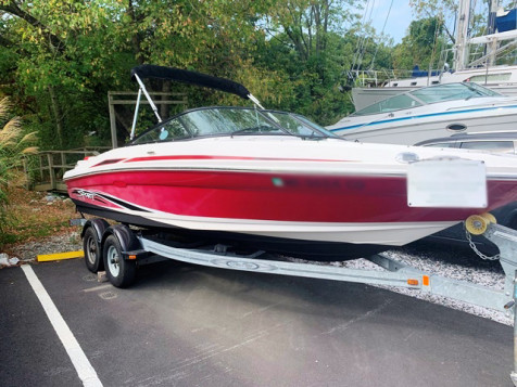 20′ – 2012 Sea Ray 205 Sport