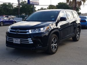2019 Toyota Highlander LE