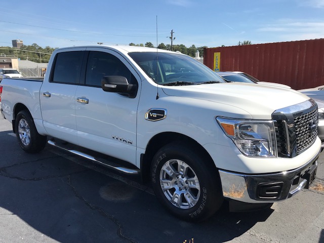 2017 Nissan Titan