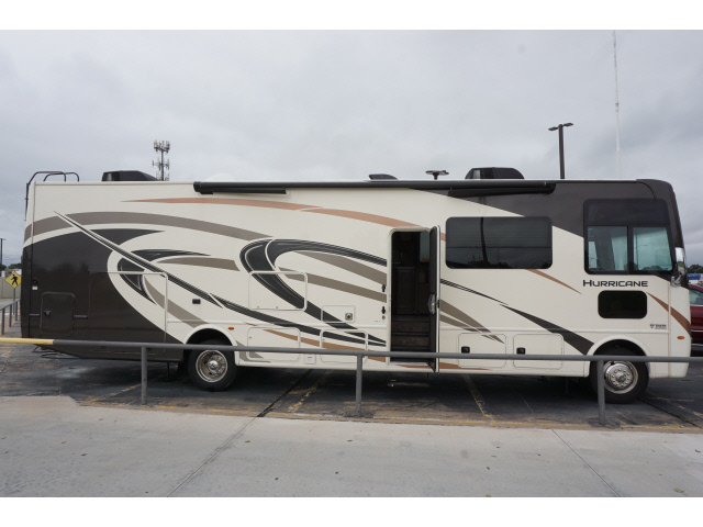 2019 Thor Hurricane 34J