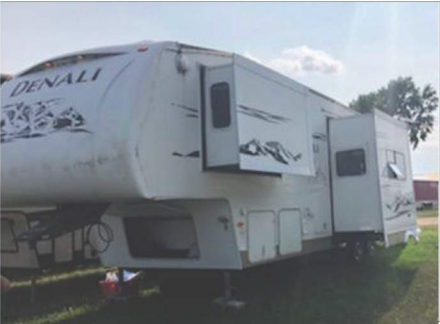 2007 Denali 32′ 5th Wheel Camper