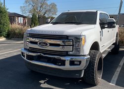 2017 Ford F250 Super Duty Crew Cab Lariat 4WD Diesel