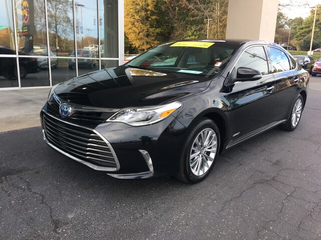 2017 Toyota Avalon Hybrid Limited