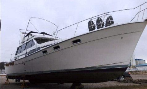 38′ – 1989 Bayliner 3888 Motor Yacht