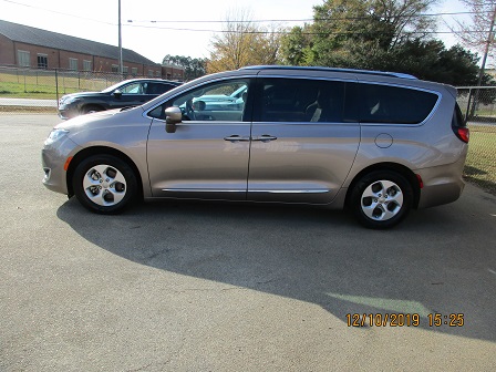 2017 Chrysler Pacifica Touring L Plus
