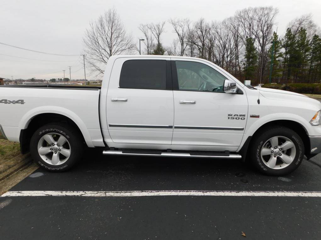 2018 RAM 1500 SLT CREW CAB SWB 4WD