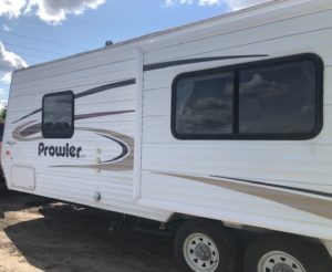 2004 FLEETWOOD PROWLER BUMPER HITCH TRAILER