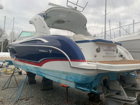 40′ – 2011 Formula 400 Sedan Sport