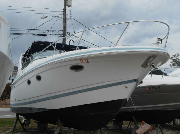 2000 Chris Craft 308 Express Cruiser