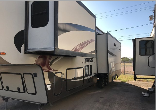 2014 Winnebago Destination