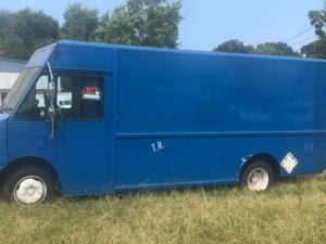 2005 Freightliner P700