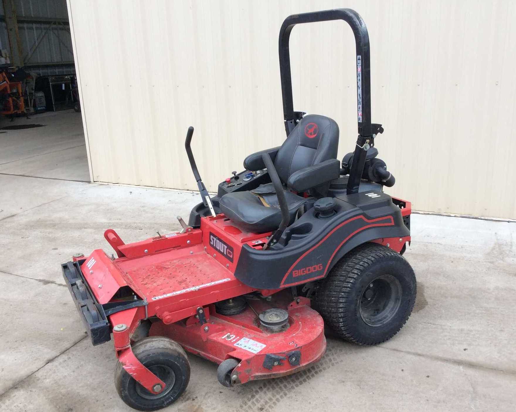 BIGDOG 933788 Zero Turn Lawn Mower