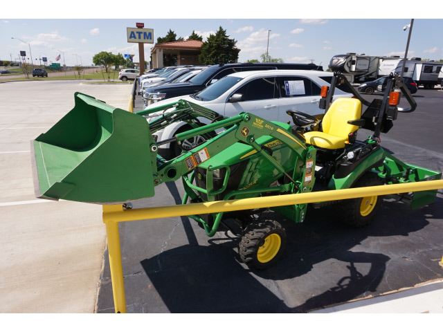 2017 John Deere 1025r Compact Tractor 4X4 120r Frt Loader, Box Bld & R Mower