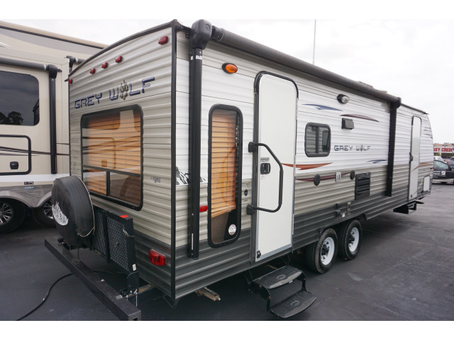 2014 Forest River Grey Wolf M-26RL 31’X8’1”