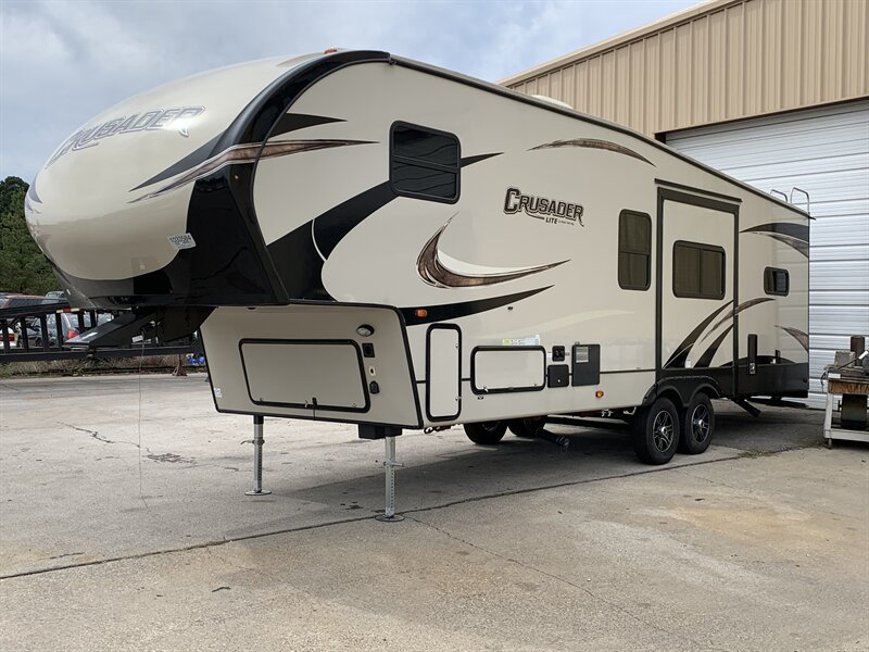 2018 FOREST RV Lite 27RK Crusader
