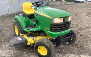 John Deere X700 Ultimate Riding Lawn Mower