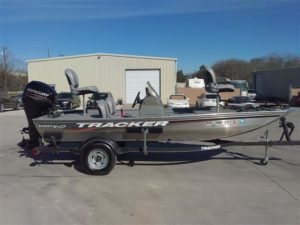 2017 Tracker Pro 160