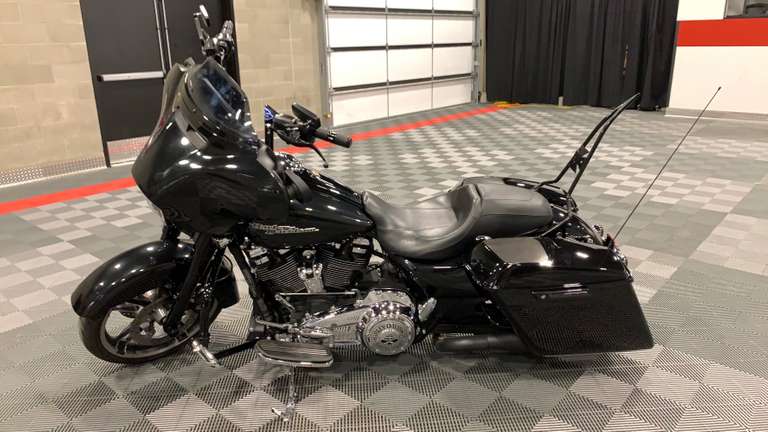 2018 Harley Davidson FLHX Street Glide