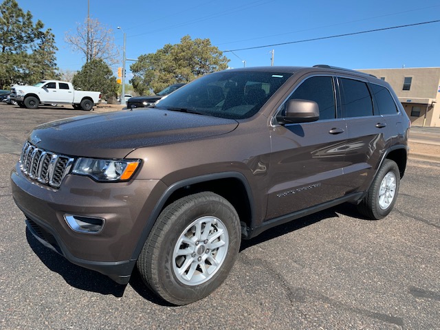 2020 Jeep Grand Cherokee Laredo - Repo Finder