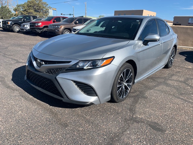 2018 TOYOTA CAMRY SE