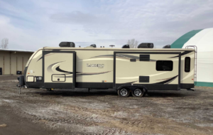 2017 Keystone Laredo 330 L