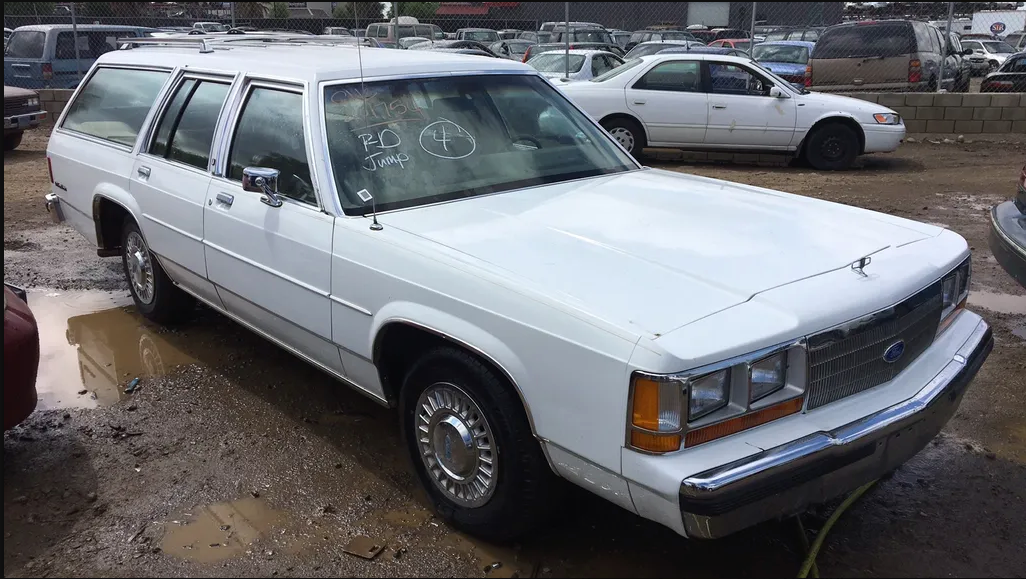 1989 FORD LTD CROWN VICTORIA