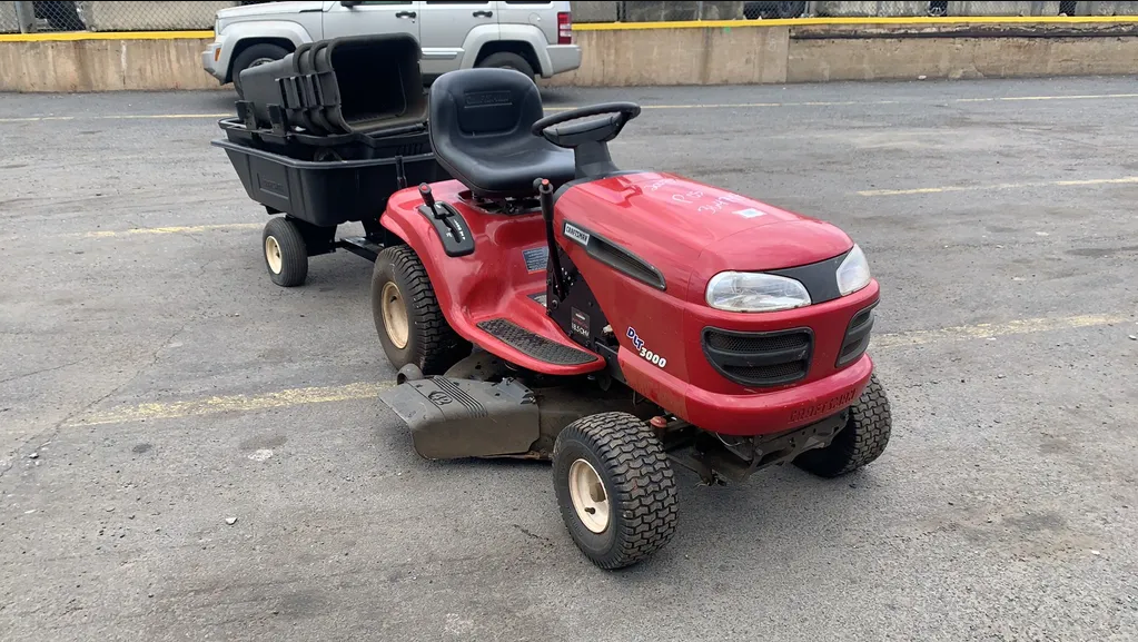 2003 CRAFTSMAN LAWN TRACTOR Repo Finder