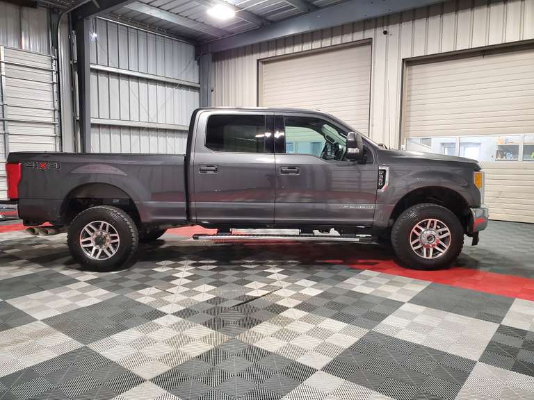 2017 Ford F-350 Super Duty Lariat