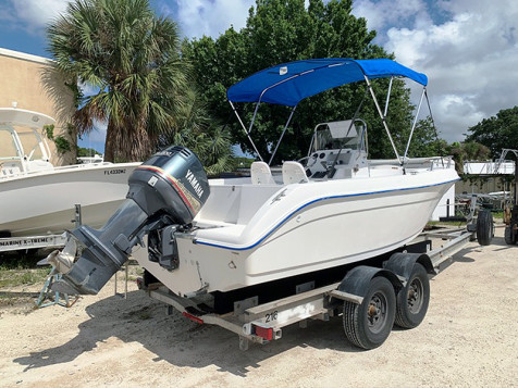 20′ – 2000 Cobia 204 CC
