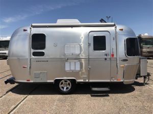 2010 Airstream International 19 Bambi Signature