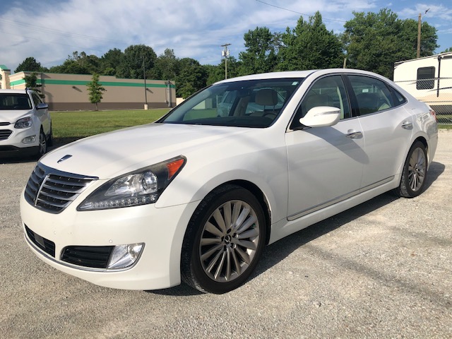 2014 Hyundai Equus Sedan 4D Signature 5.0L V8