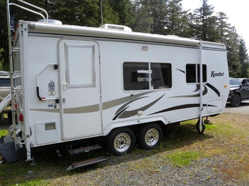 2008 KOMFORT 21’ TRAILER