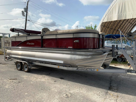 23′ – 2019 Manitou Oasis 23