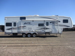2005  Keystone Raptor 3512SS