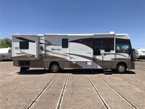 2007 Winnebago Voyager 35A