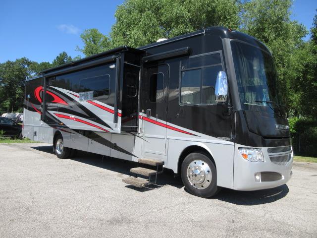 2015 Winnebago Adventurer 38Q