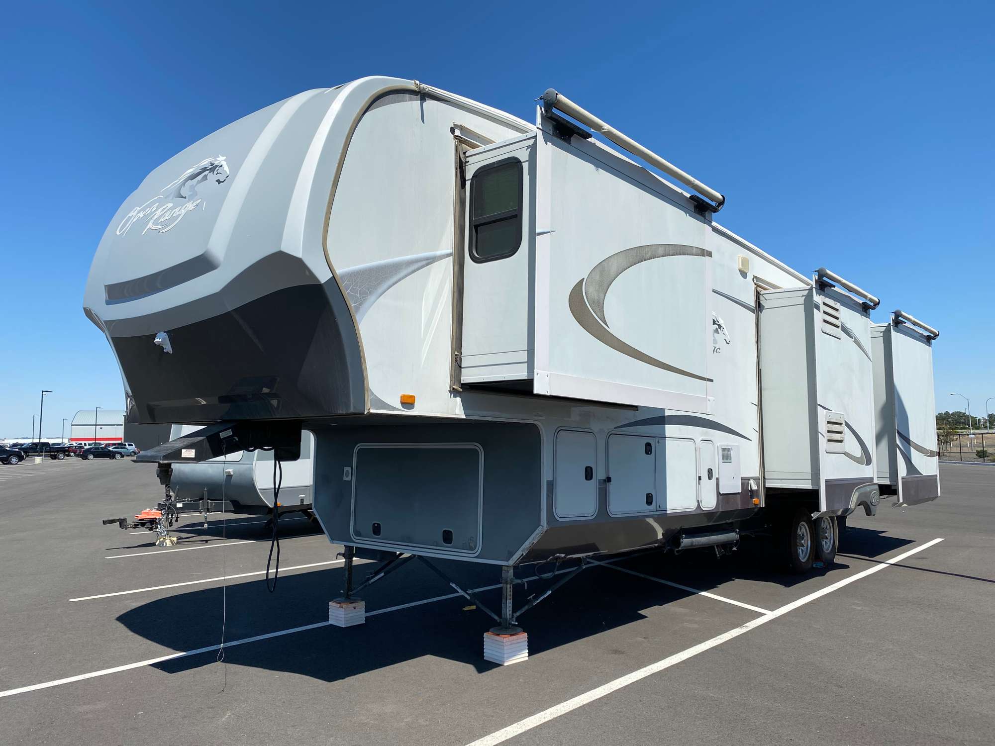 2011 Open Range 385RLS