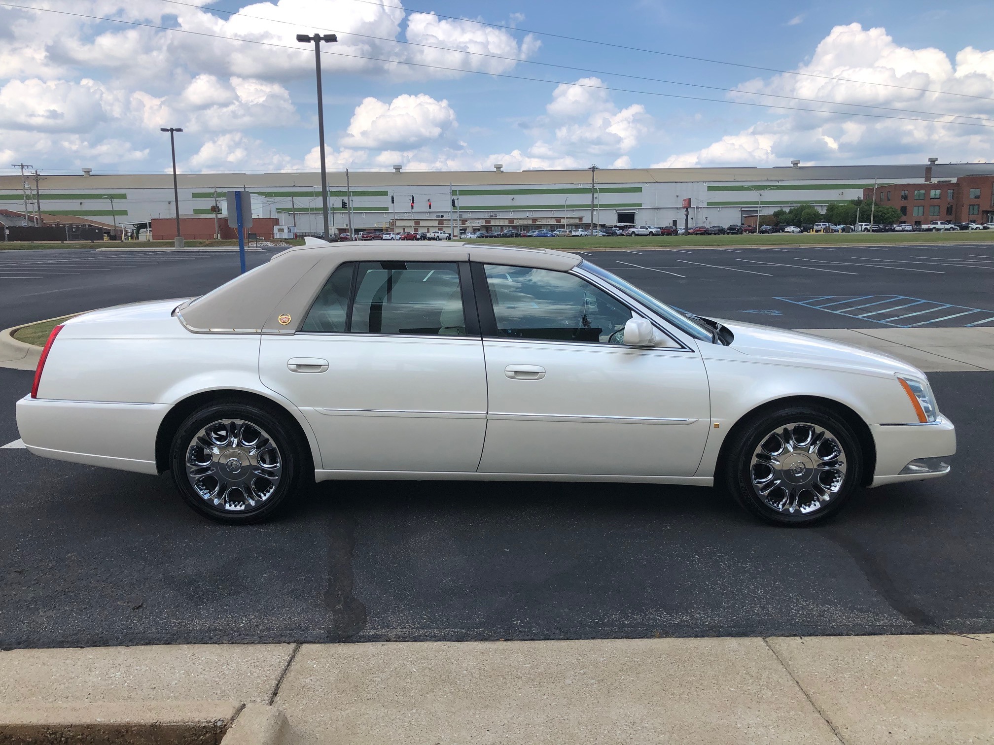 2010 Cadillac DTS