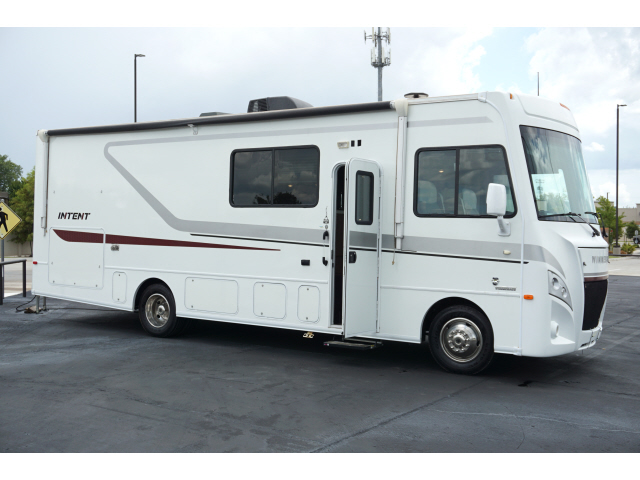 2019 Winnebago Intent M-29L Ford Gas eng 29’10” / 1 slide / Queen bed