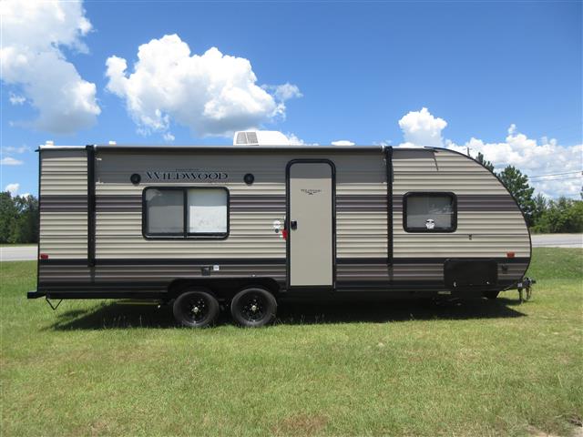 2020 Wildwood (by Forest River) 241QBXL