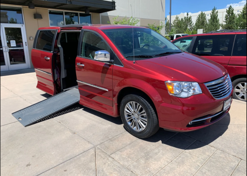 2014 CHRYSLER TOWN AND COUNTRY TOURING-L