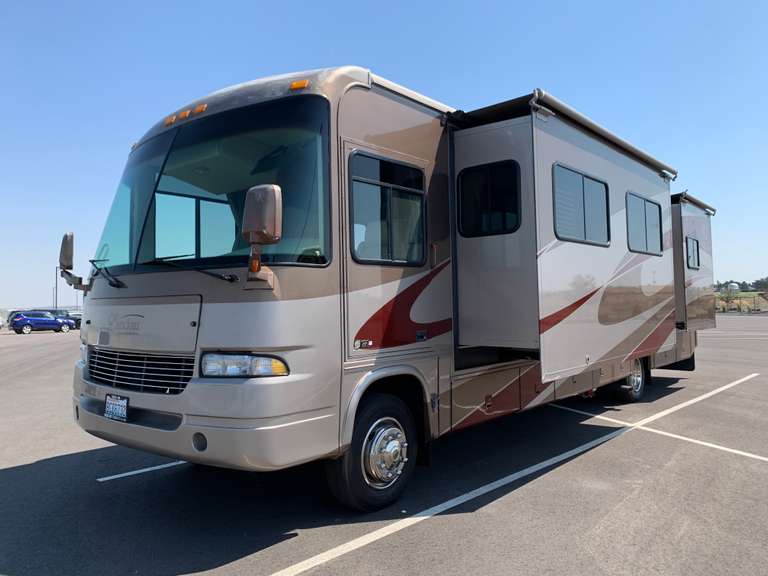 2005 Georgie Boy Landau 3525 TS