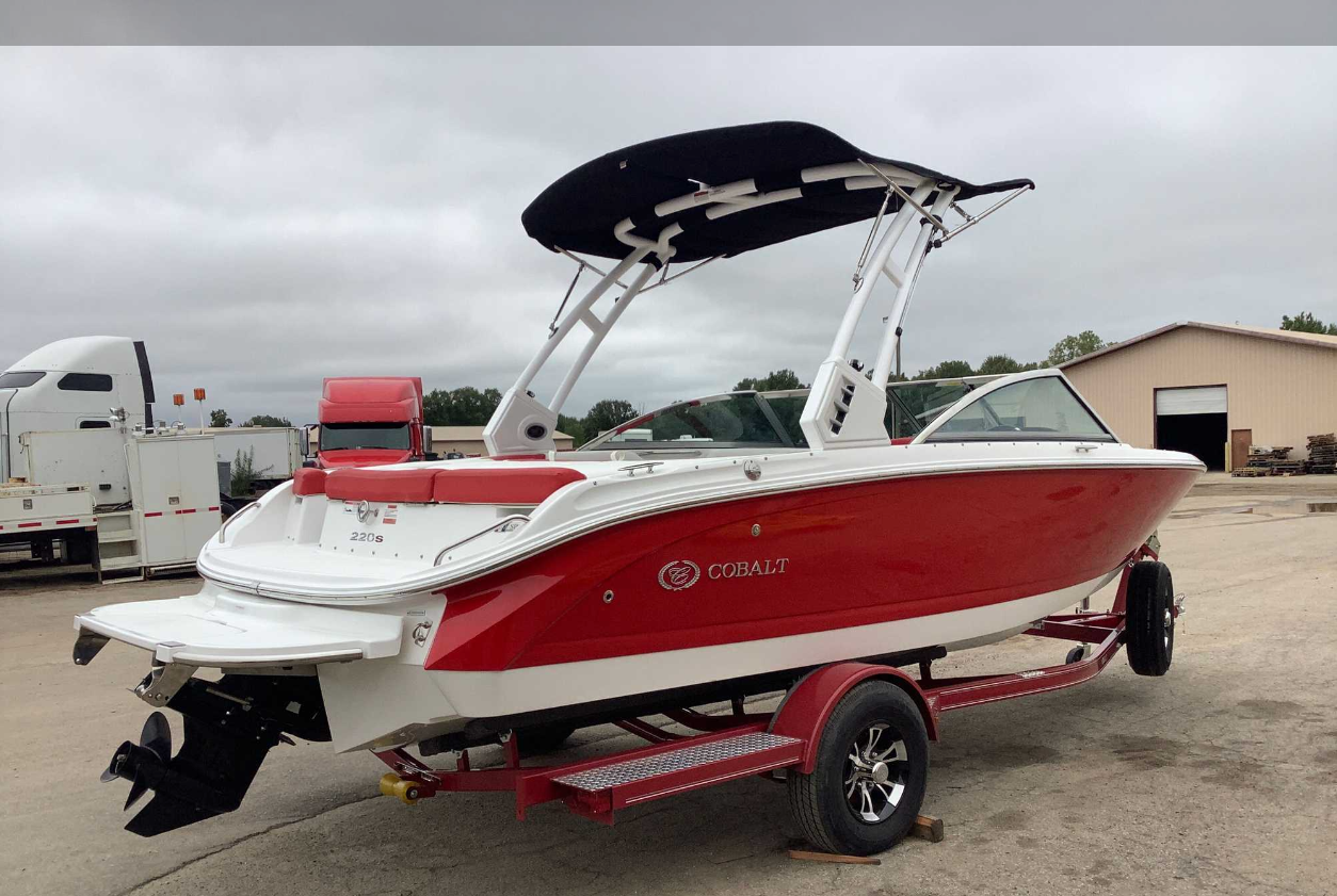 2020 Cobalt 220S Open Bow Boat