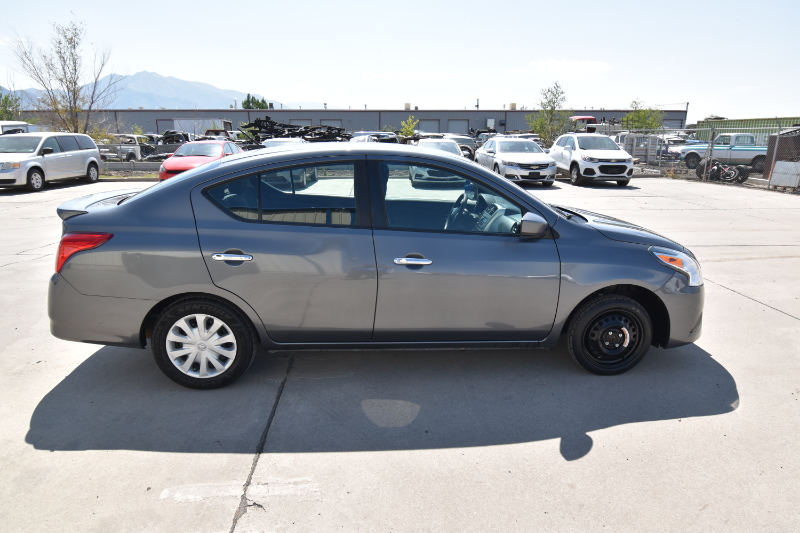 2016 Nissan Versa 1.6 SV