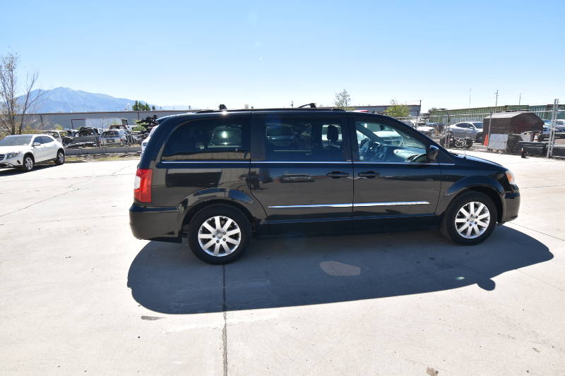 2014 Chrysler Town and Country Touring
