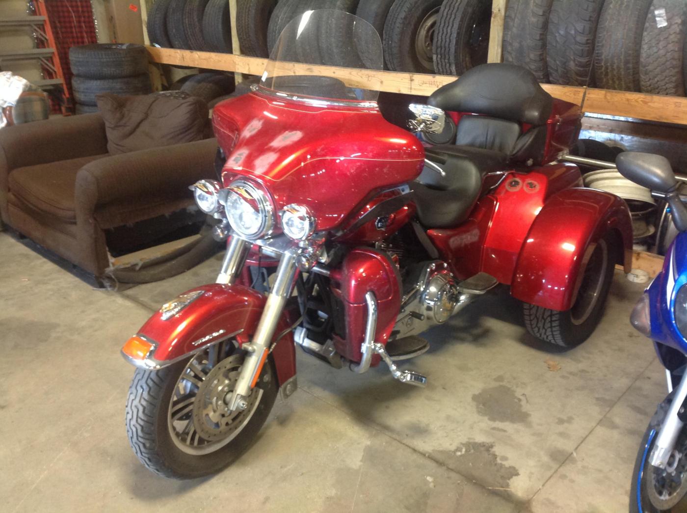 2013 HARLEY DAVIDSON TRI GLIDE