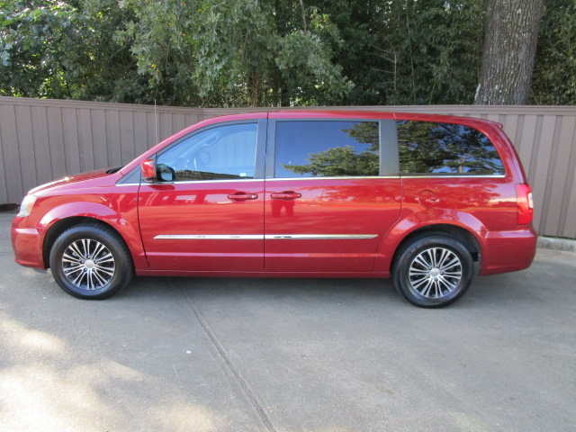 2014 Chrysler Town & County