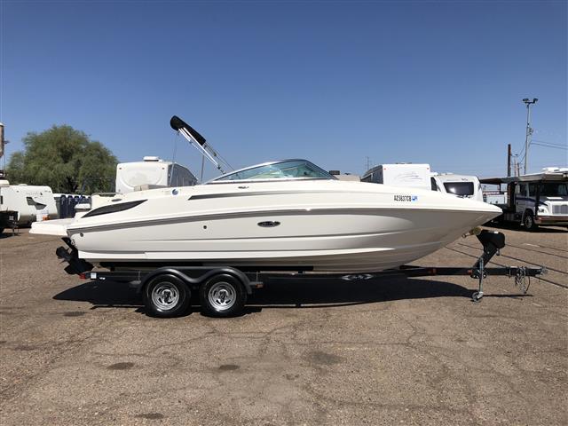 2011 Sea Ray Sun Deck 240
