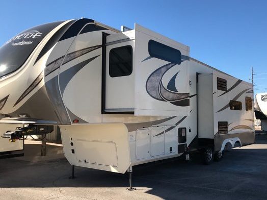 2019 Grand Design solitude 34×11 x8.5